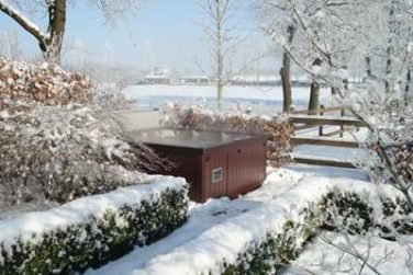 Hot tub in snow - hot tub gallery