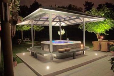 Hot tub under awning - hot tub gallery